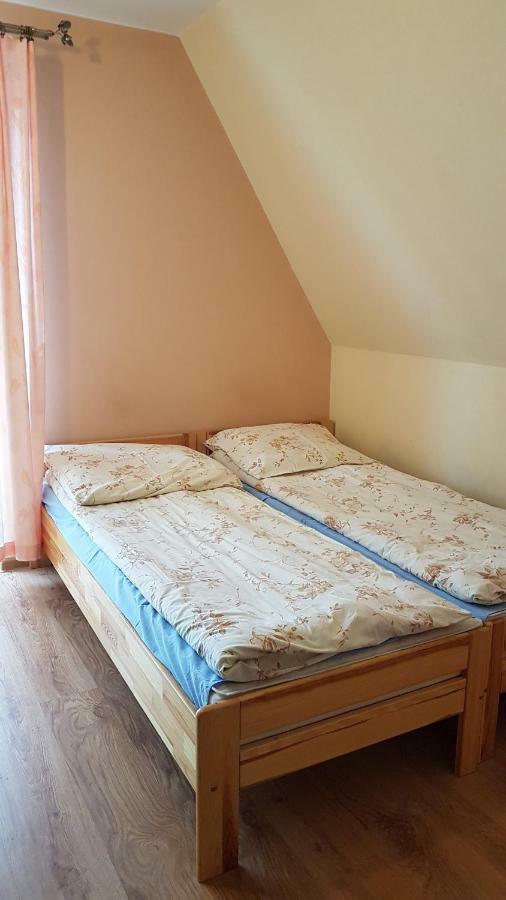 Pokoje Goscinne U Halinki Zab Ruang foto